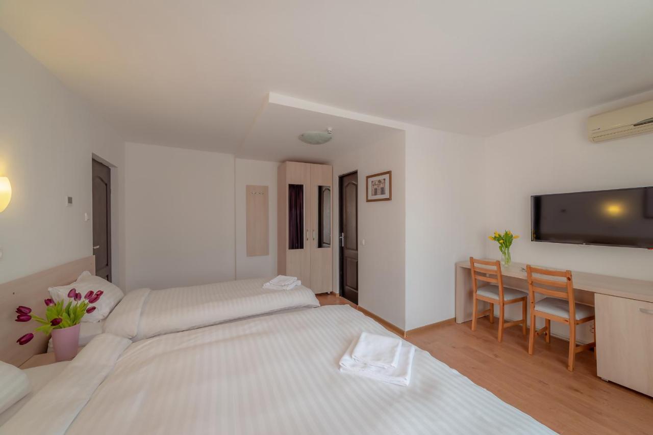 Pension Cluj Luaran gambar
