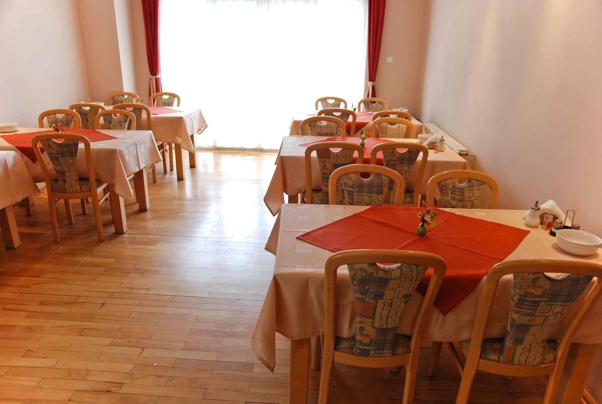 Pension Cluj Luaran gambar